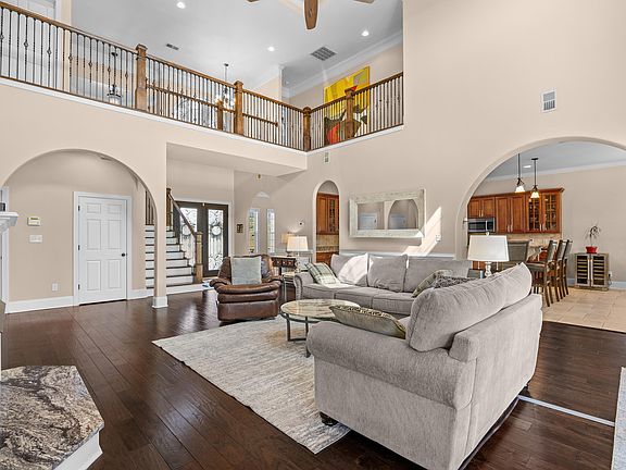3rd image of 528 Walcott Dr. #Plantation Lakes