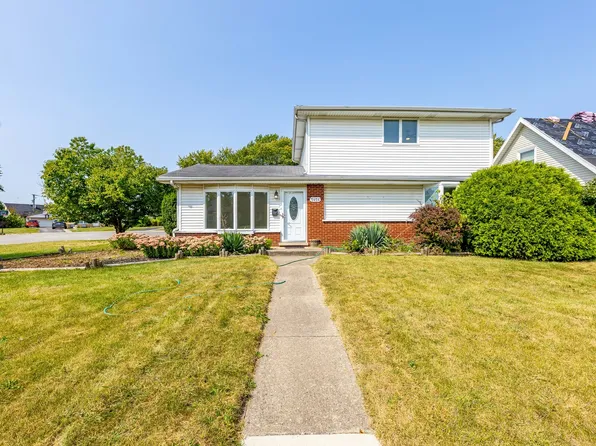 5454 Crestwood Dr, Crestwood, IL 60418