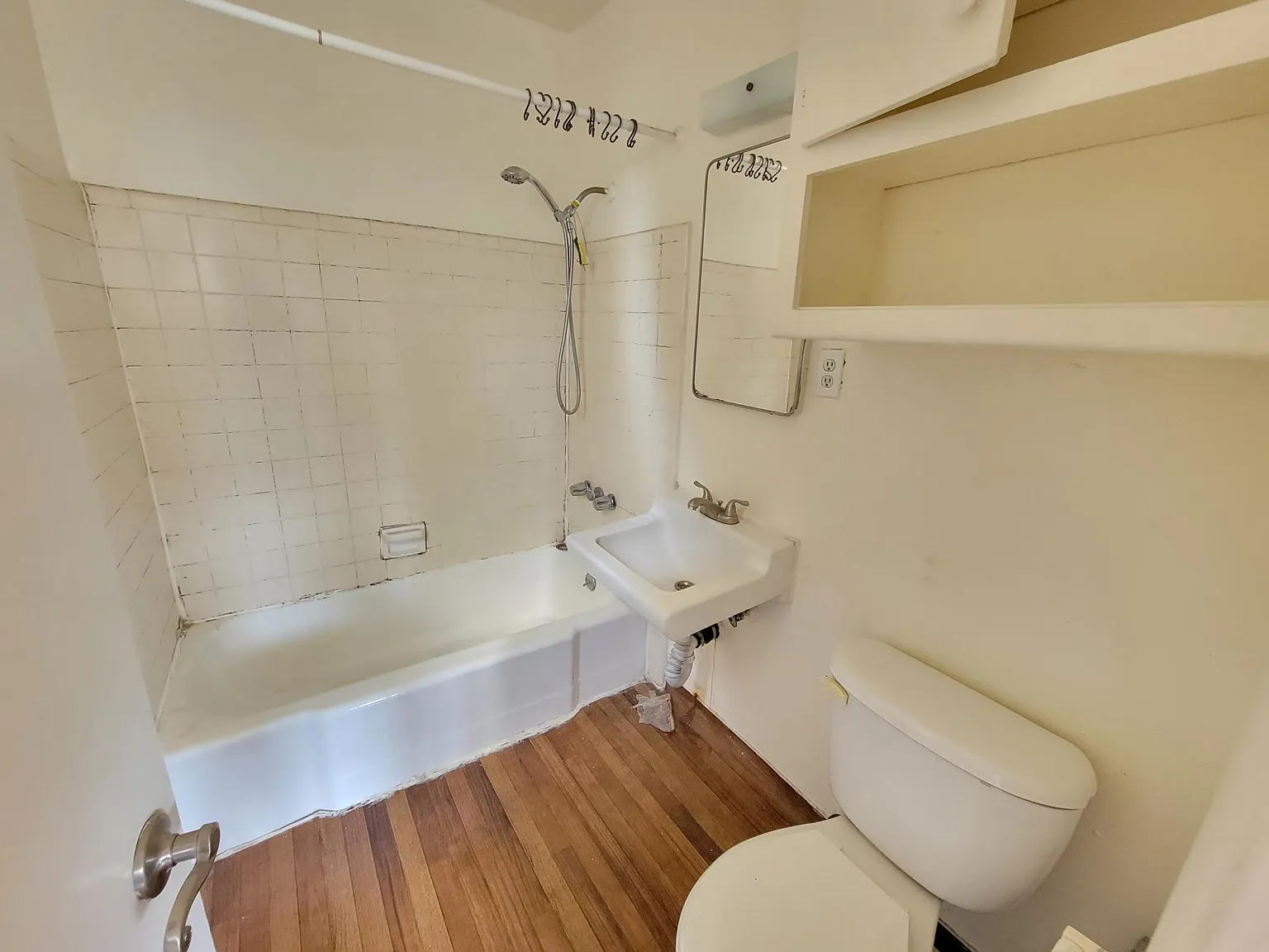 Studio, 225 sqft, $1,425 — Photo 4