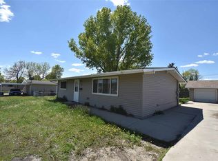 400 16th St SW, Minot, ND 58701