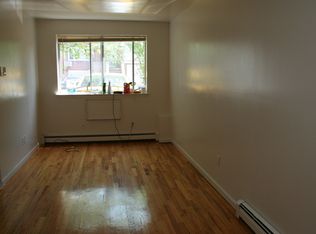 11713 9th Ave FL 1, College Point, NY 11356