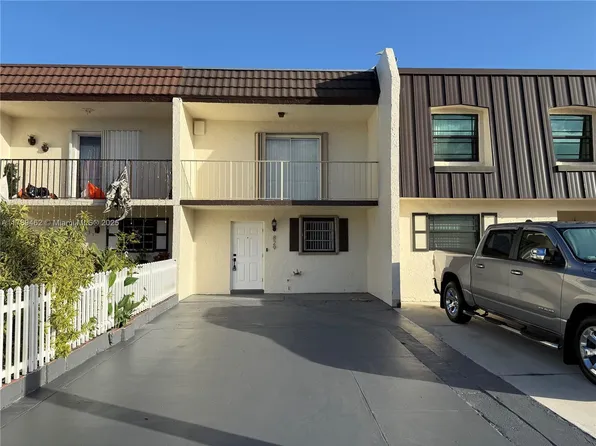 829 W 79th Pl #829, Hialeah, FL 33014