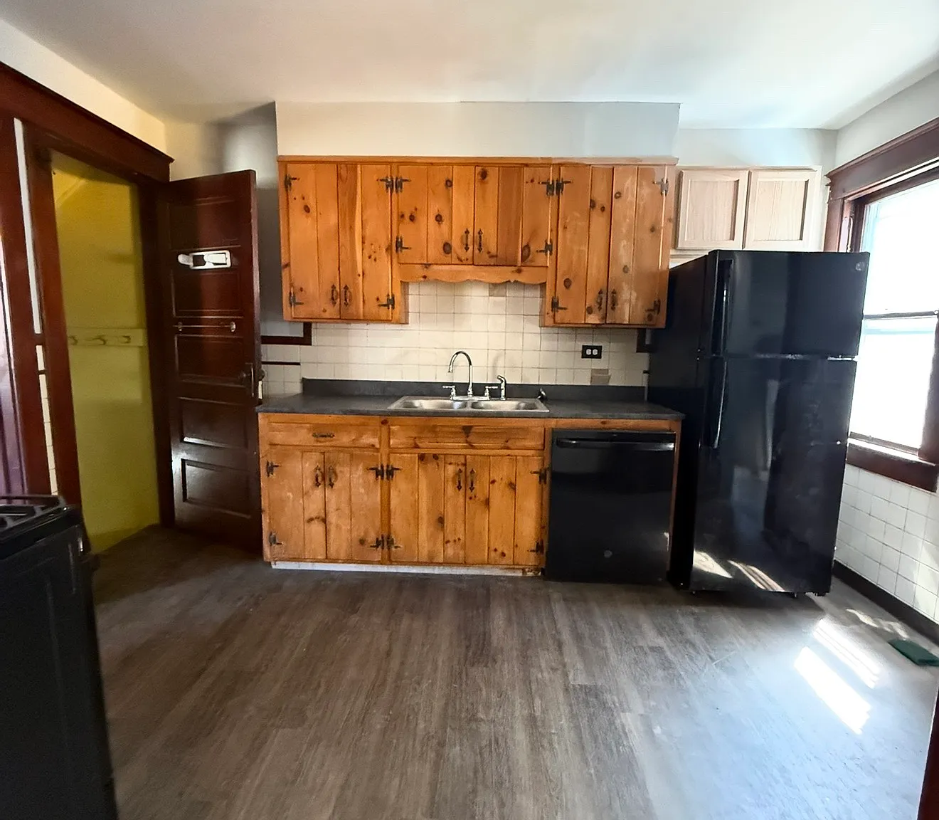 4 bed, 1400 sqft, $1,750 — Photo 2
