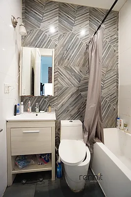 Rented by Rennit Inc. | media 25