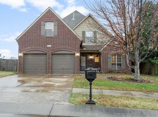 2616 S 11th St, Broken Arrow, OK 74012