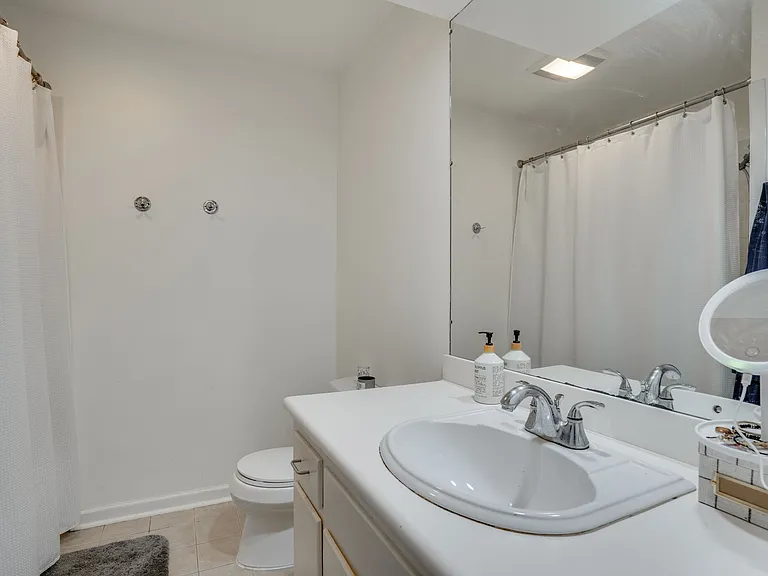 114 Brattlesboro Dr — Photo 23