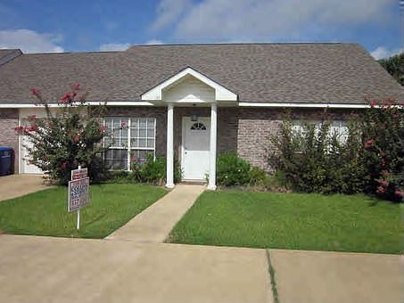 1st image of 102 Aloys Cir