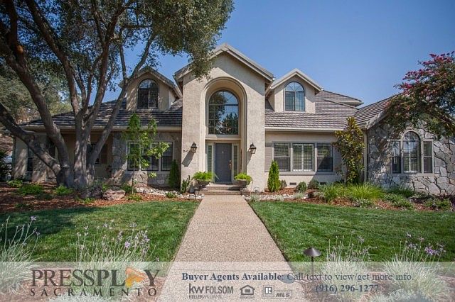 2nd image of 2540 Stratford Cir