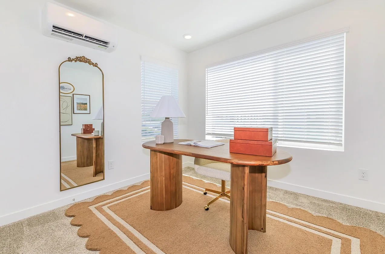 Crescent Townhomes — Photo 4