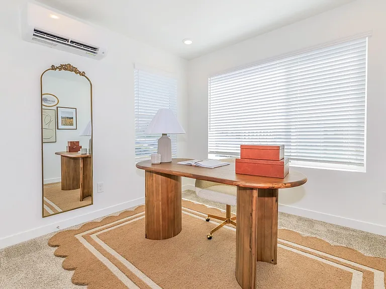 Crescent Townhomes — Photo 4