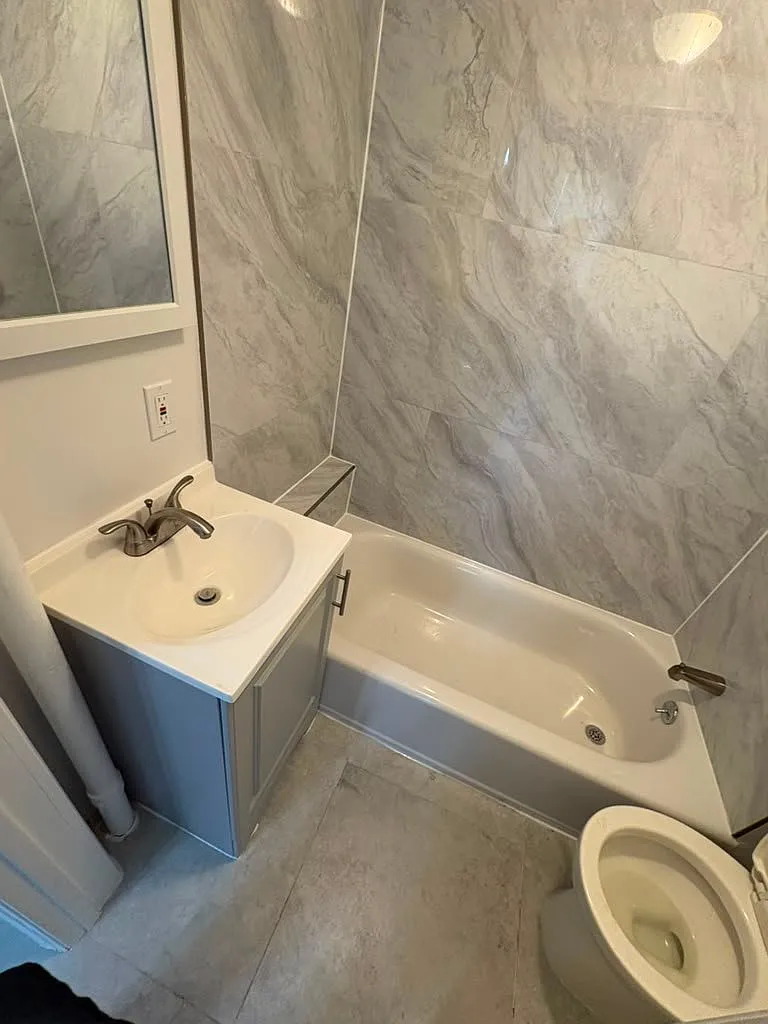 2 bed, 1.0 bath, $2,600 — Photo 3