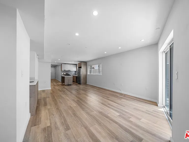8532 Cashio St #101 — Photo 6