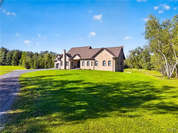 6701 Sutliff Rd, Whitesboro, NY 13492
