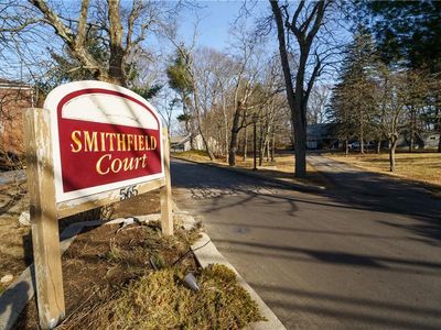 565 Smithfield Rd APT B4, North Providence, RI, 02904