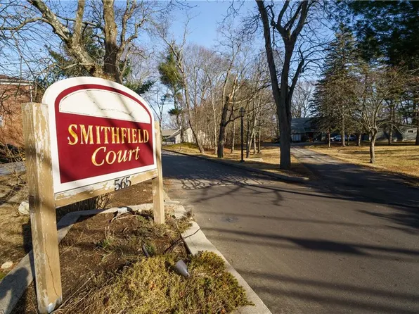 565 Smithfield Rd APT B4, North Providence, RI 02904