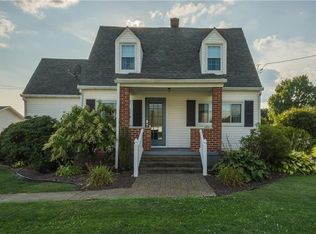 233 Carnation Ct E, Mount Pleasant, PA 15666