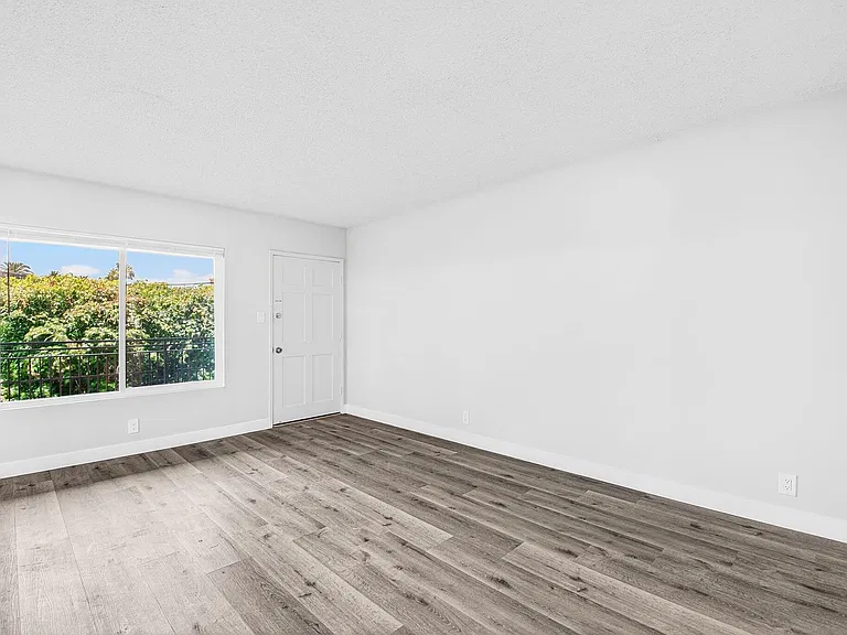 3525 E 2nd St. — Photo 5