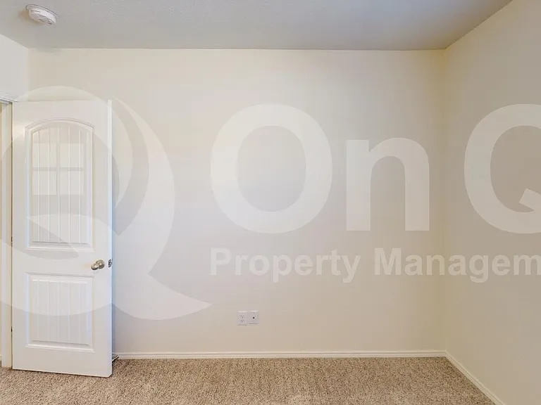 1235 Acmite Ave — Photo 11