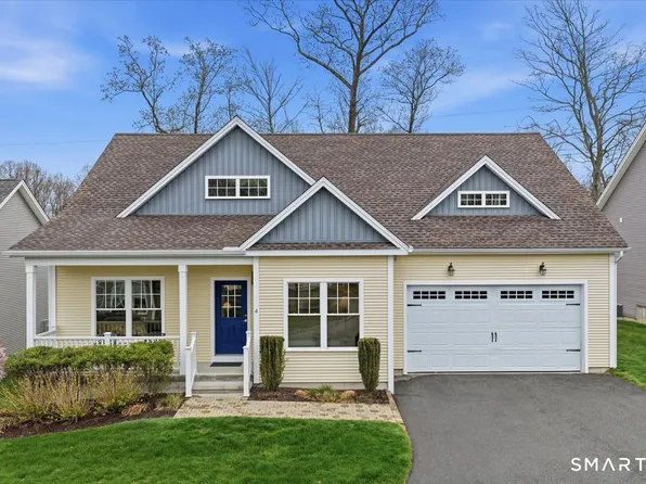 14 Essex Glen Drive #4, Essex, CT 06426