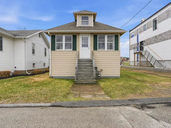 6 Touraine Ave, Hull, MA 02045