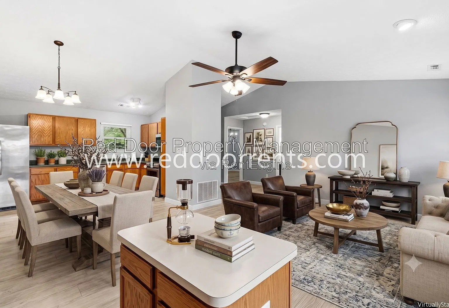 3 bed, 2.0 bath, 1233 sqft, $1,795 — Photo 4