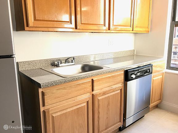3rd image of 4845 46th St #2E