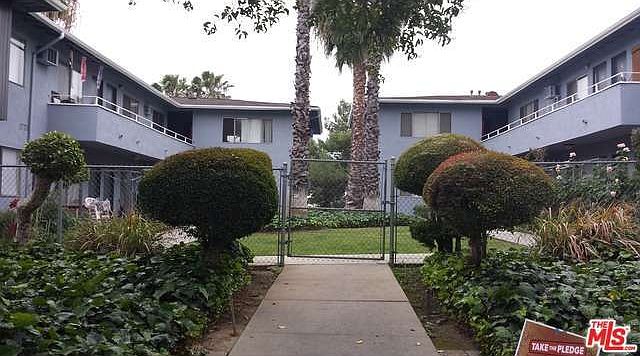 2nd image of 842 W El Repetto Dr