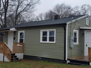 607 Groves St, Dallas, NC 28034