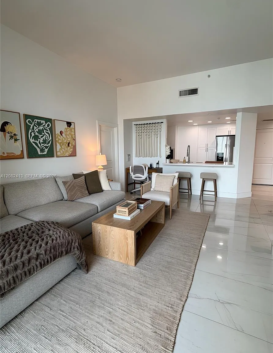 Vue At Brickell Condo — Photo 4