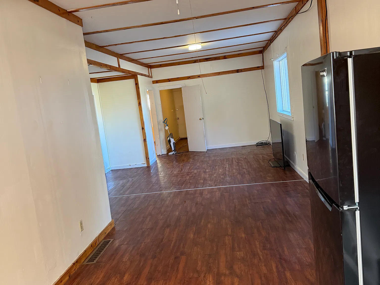 1 bed, $1,100 — Photo 1
