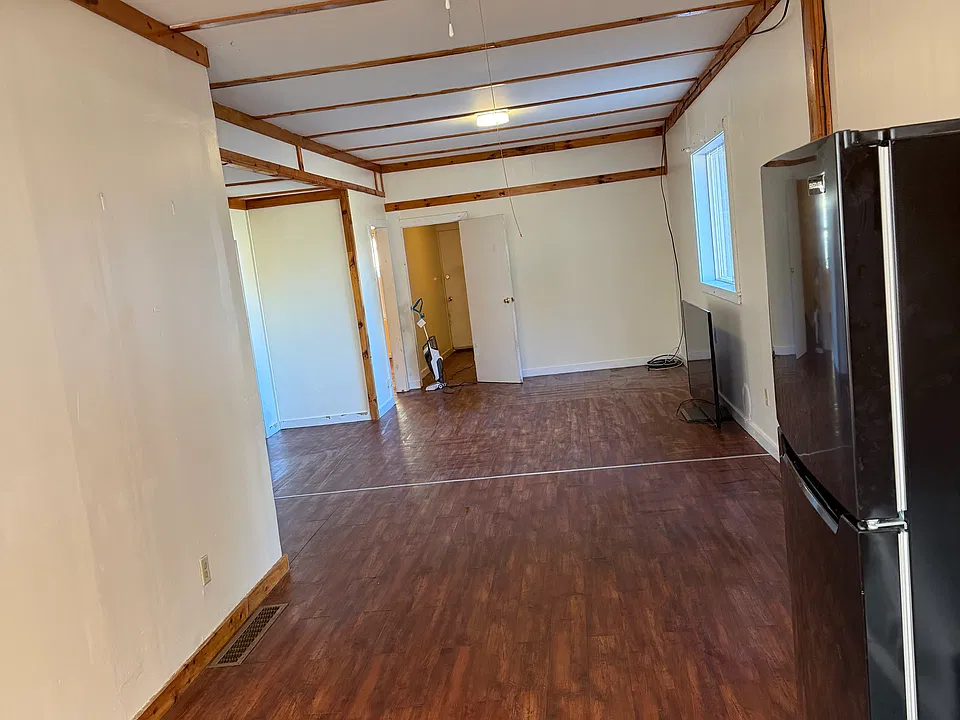 70 North St #5