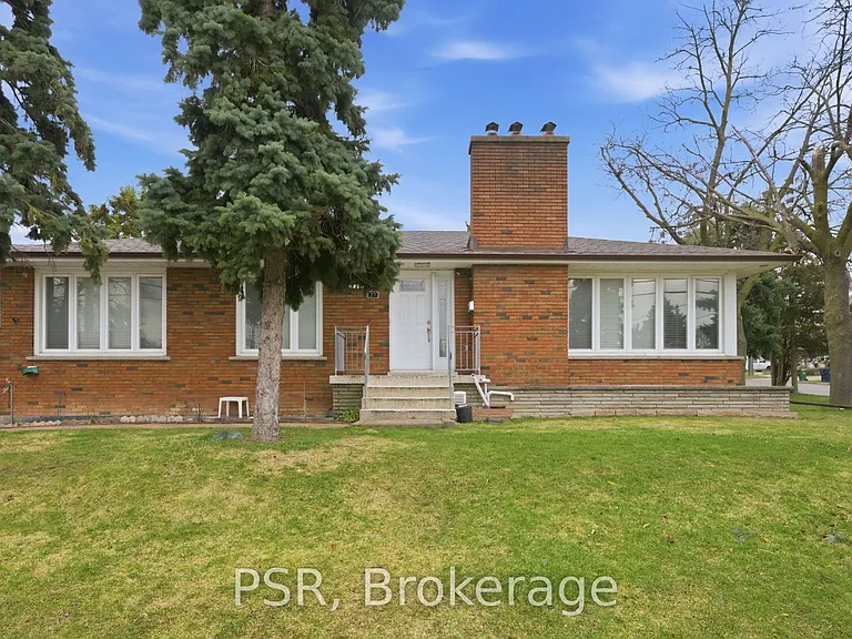 27 Kingsview Blvd #1 — Photo 1