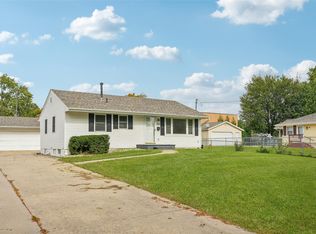 2105 Prospect Ave, West Des Moines, IA 50265