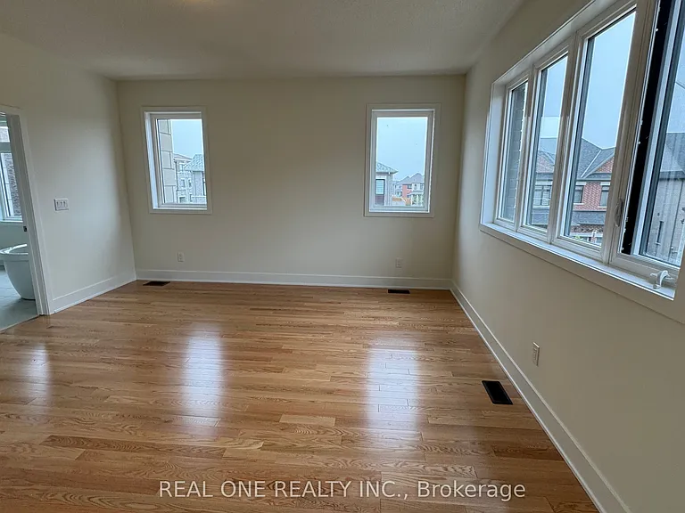 75 Robert Eaton Ave — Photo 25