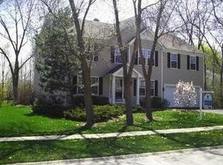 280 Cardiff Dr, Algonquin, IL 60102