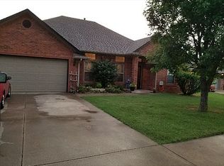 107 Westend Ct, Tuttle, OK 73089