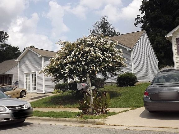 2nd image of 1720 Hertford St