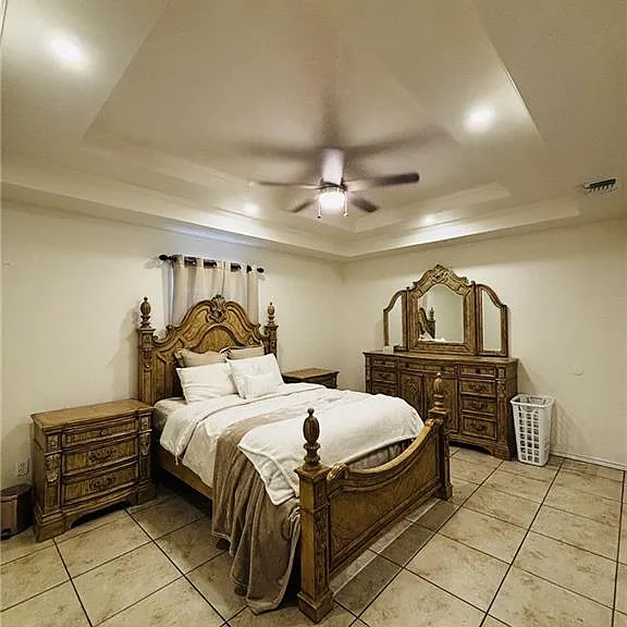2400 E Brazil St — Photo 15