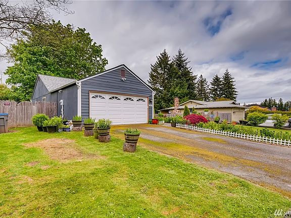 3rd image of 7475 Grevena Ave NE