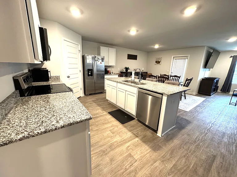 17176 Muse St — Photo 13
