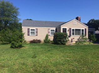 74 Cornwall Dr, Windsor Locks, CT 06096