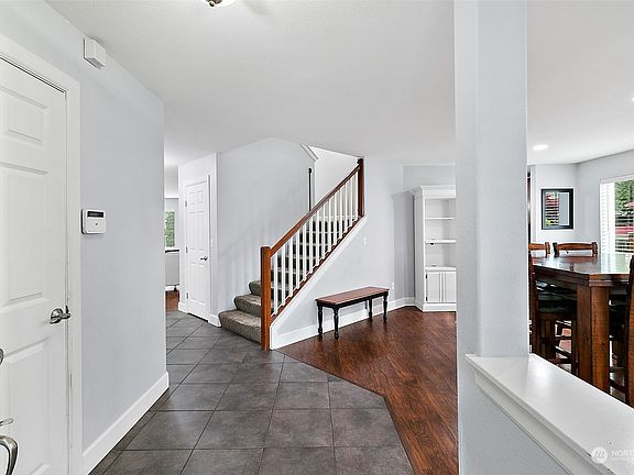 5th image of 216 Johns Street NE