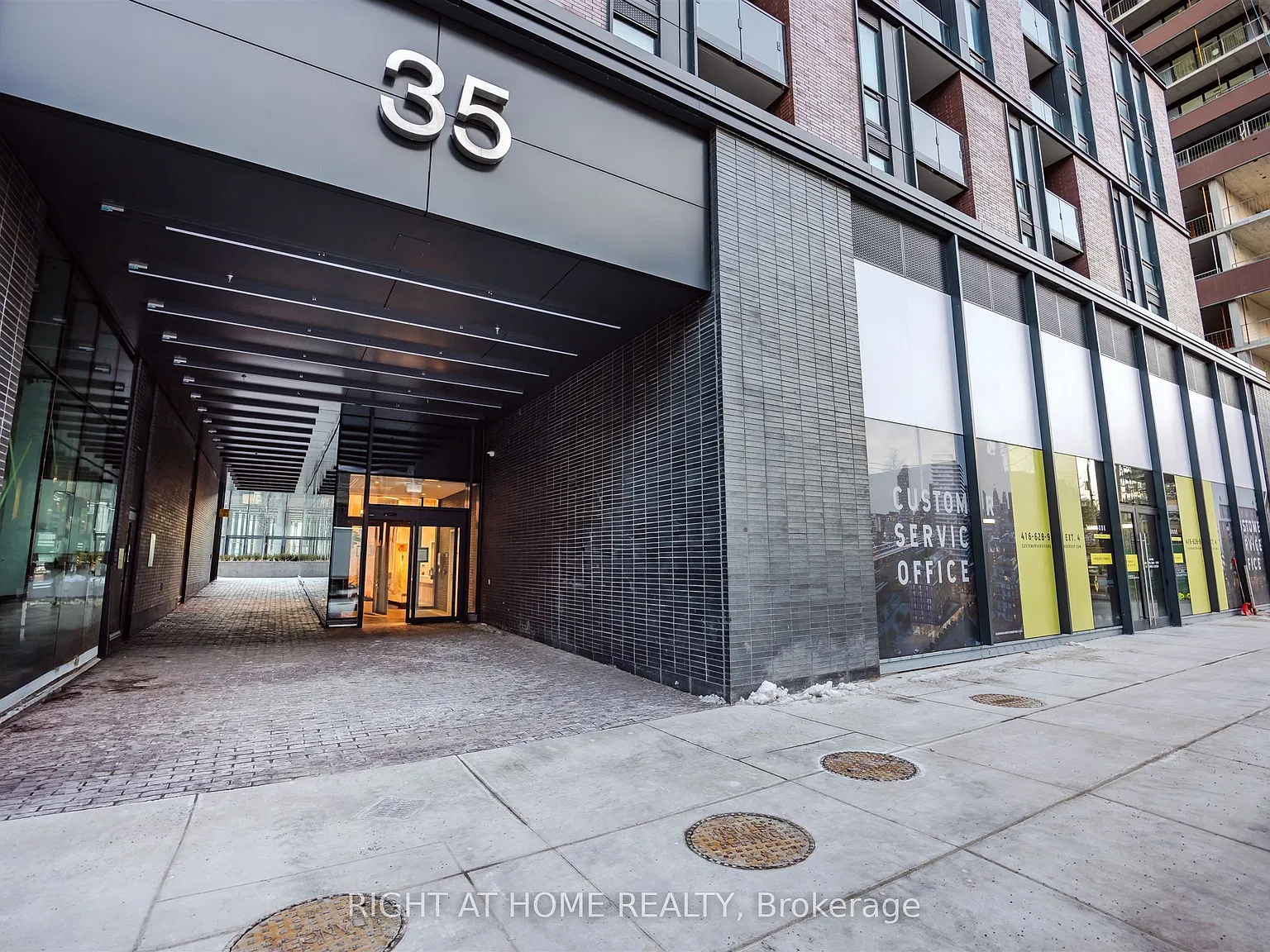 35 Parliament St — Photo 3