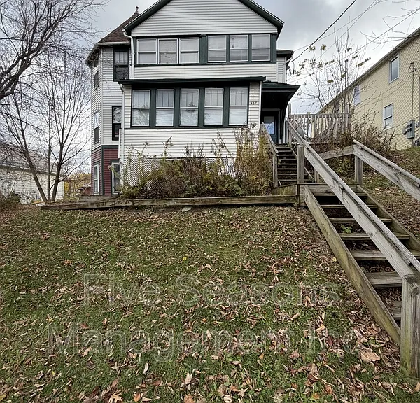 465-467 Colchester Ave #2 — Photo 1