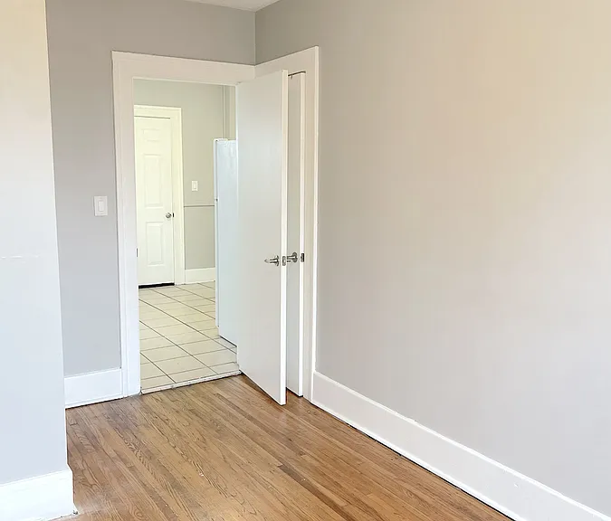 896 Pillette Rd #2 — Photo 7