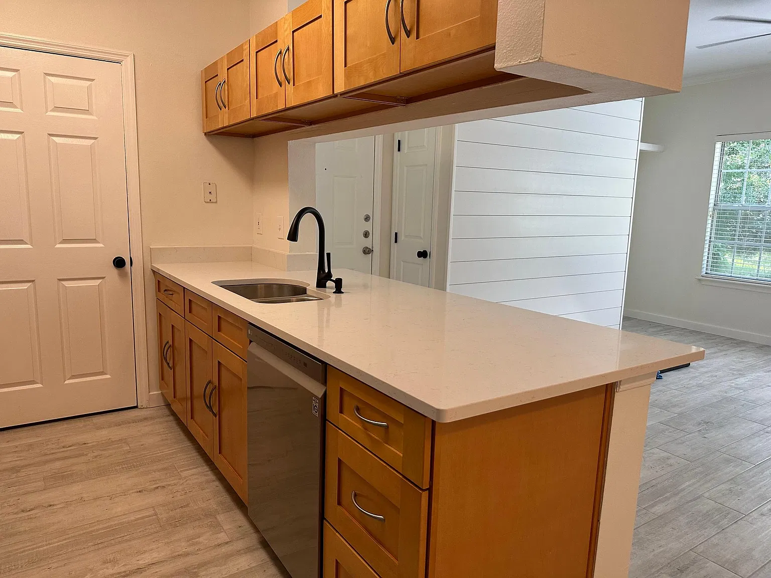 160 Veracruz Dr — Photo 2