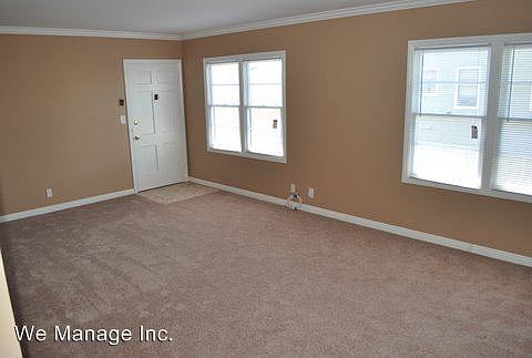 2nd image of 952 E 2nd St Unit 12