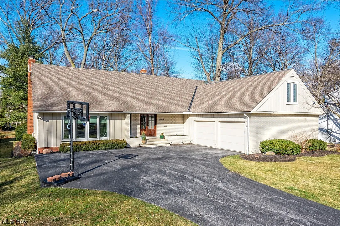 24424 Wolf Rd photo 1