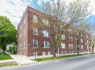 3039 W Belle Plaine Ave APT 2, Chicago, IL 60618