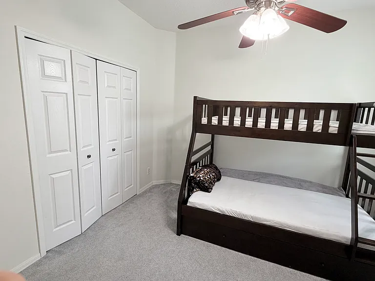 2413 Prairie View Dr — Photo 37